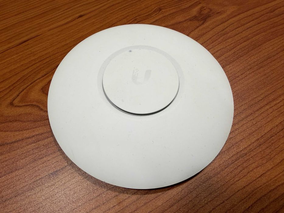 Ubiquiti UniFi nanoHD Access Point (UAP-nanoHD)