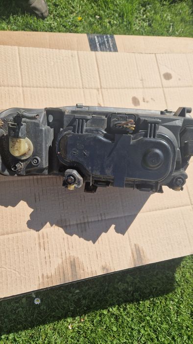Lampa przednia Audi a3 8l Hella lift