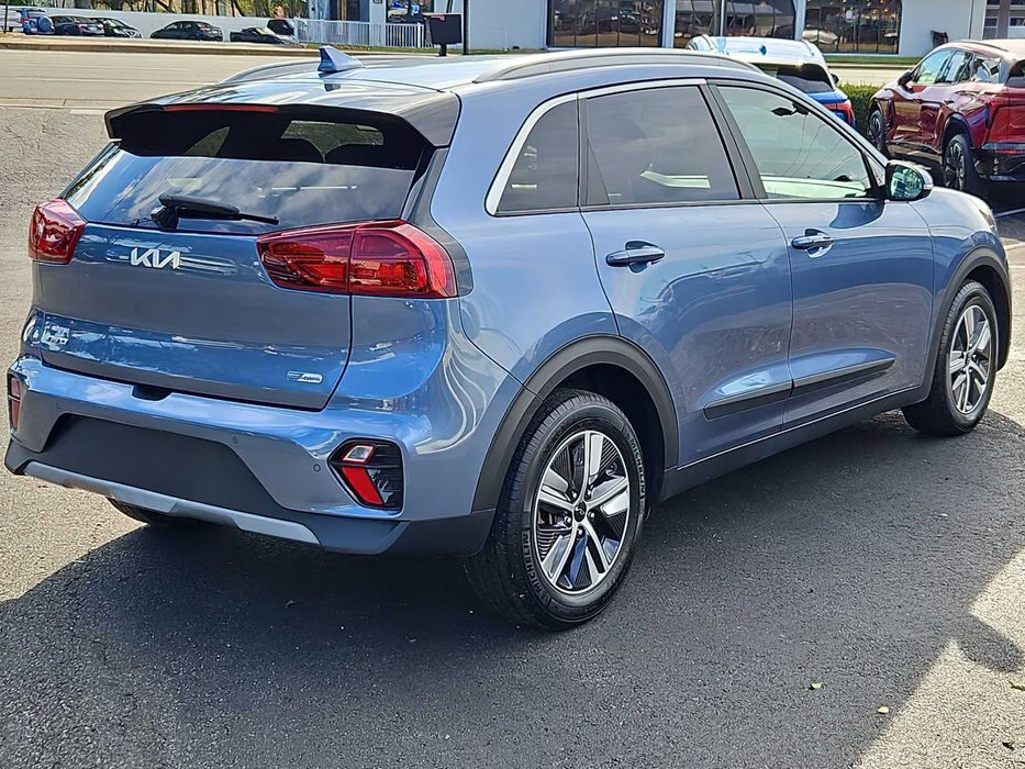 Kia Niro EX Premium      2022