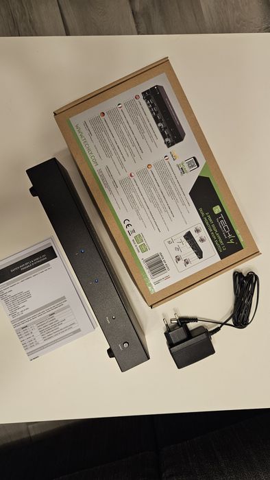 Techly KVM 2x1 DisplayPort/USB 4K Dual-Video z USB 2.0