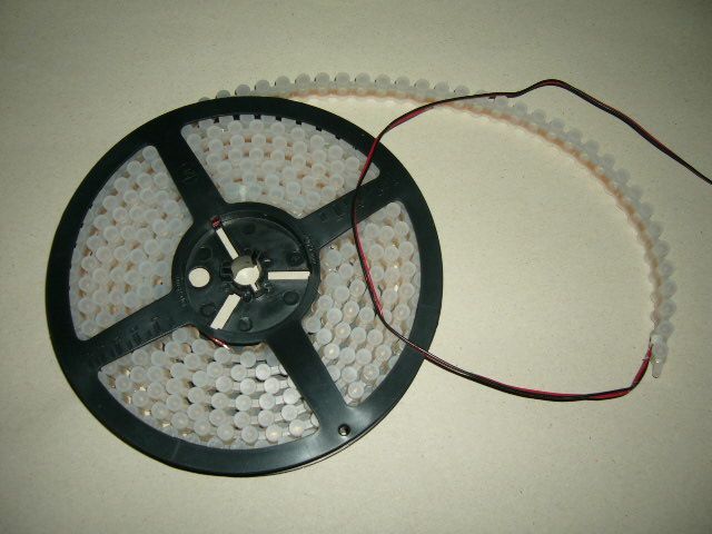 Светодиодная лента DIP 96 (контражур), с влагозащитой.