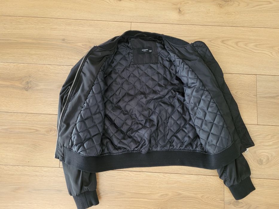 Lekka bomberka czarna Reserved rozm 34