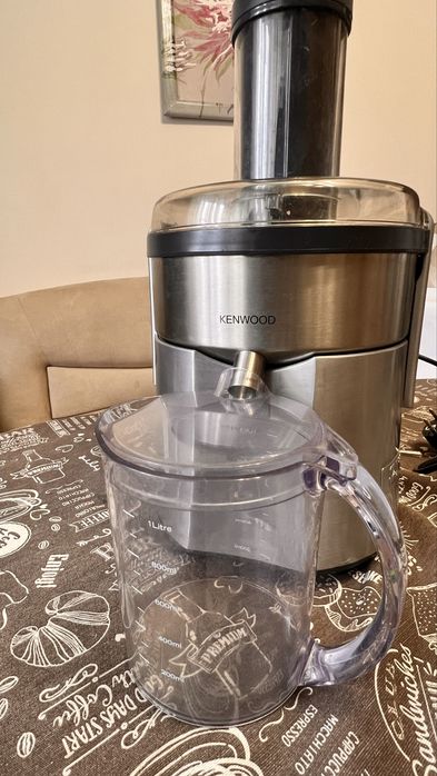 Соковитискач Kenwood JE810, 850W