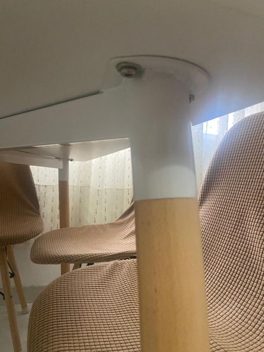 Conjunto Mesa + 4 Cadeiras