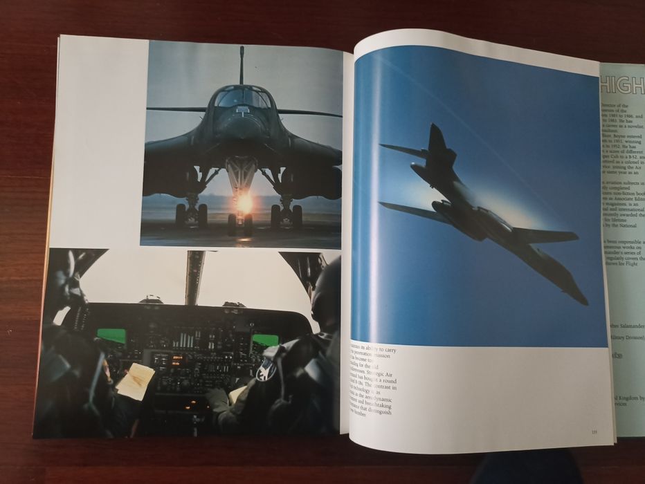 Livro sobre aviões de guerra