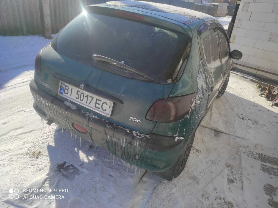 легкове авто пежо 206