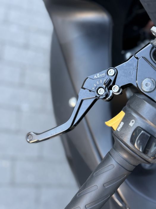 Suzuki GSXR 600 K6 LeoVince 125cv Preta