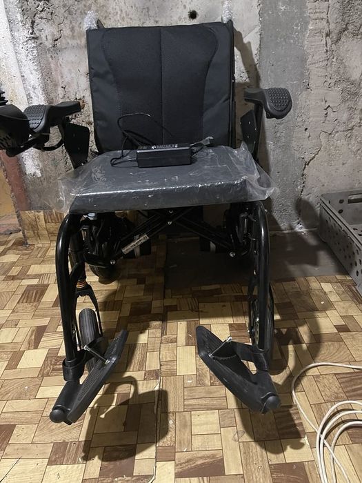 Wózek inwalidzki elektryczny W459