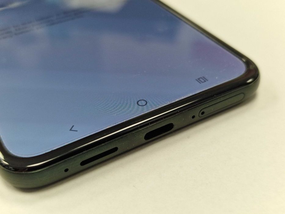 MOTOROLA RAZR 60 ULTRA/ 16GB/ 512GB/ Pantone Scarab/ Grade A- + ładowa