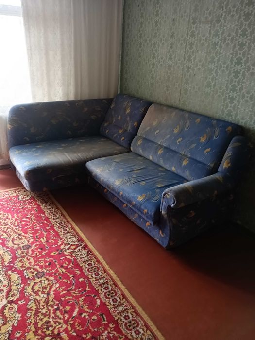Стильний диван. Самовивезення з Києва, Дніпровський район, вул.Райдужна,21А
