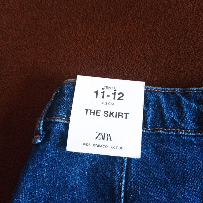 Шкільна форма , джинсова спідниця на 10-12 років