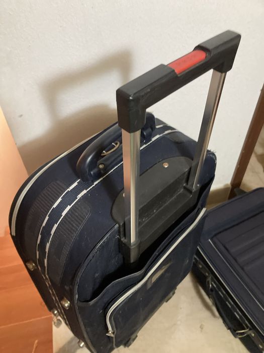 Malas de viagem de cabine e porão em bom estado