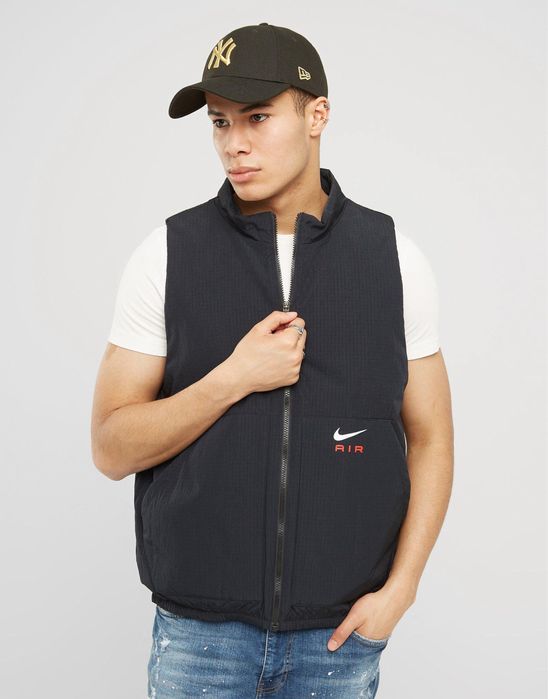 Жилетка Nike Air Insulated Woven Vest Black оригінал FZ4697-010
