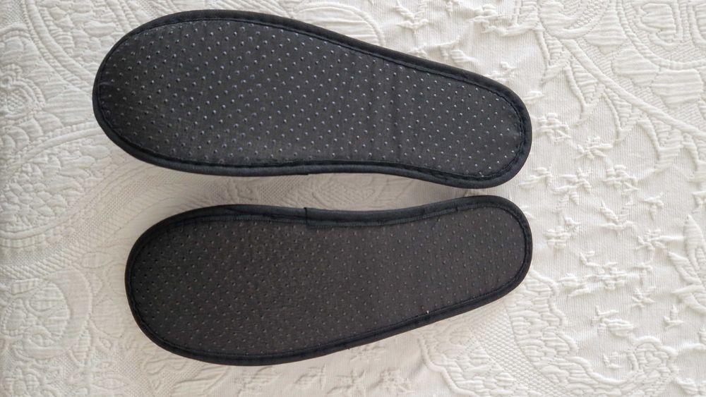 Chinelos de Hotel -unisexo, pretos, tamanho único, novos