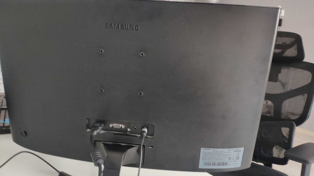 Монітор Samsung FullHD 60Гц Curved