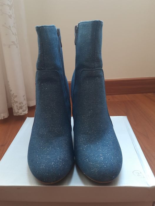 Botas/ botins de senhora 40