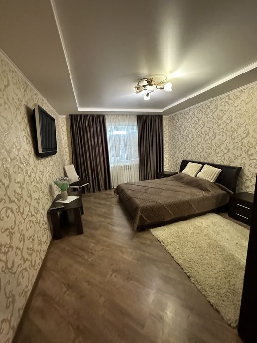 Гарна 2 - кімнатна квартира, центр - погодинно і подобово