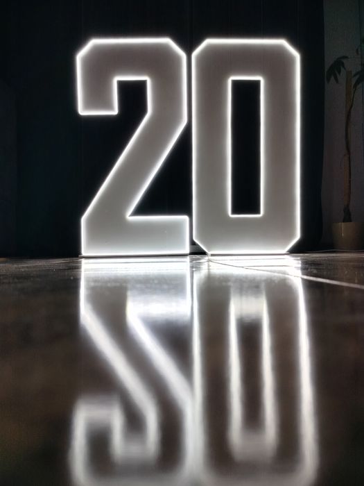 Cyfry LED.                 .