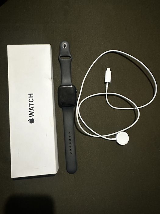 Часи Apple Watch SE (Gen 2) 44 mm Midnight Al Mid SB M/L  GPS