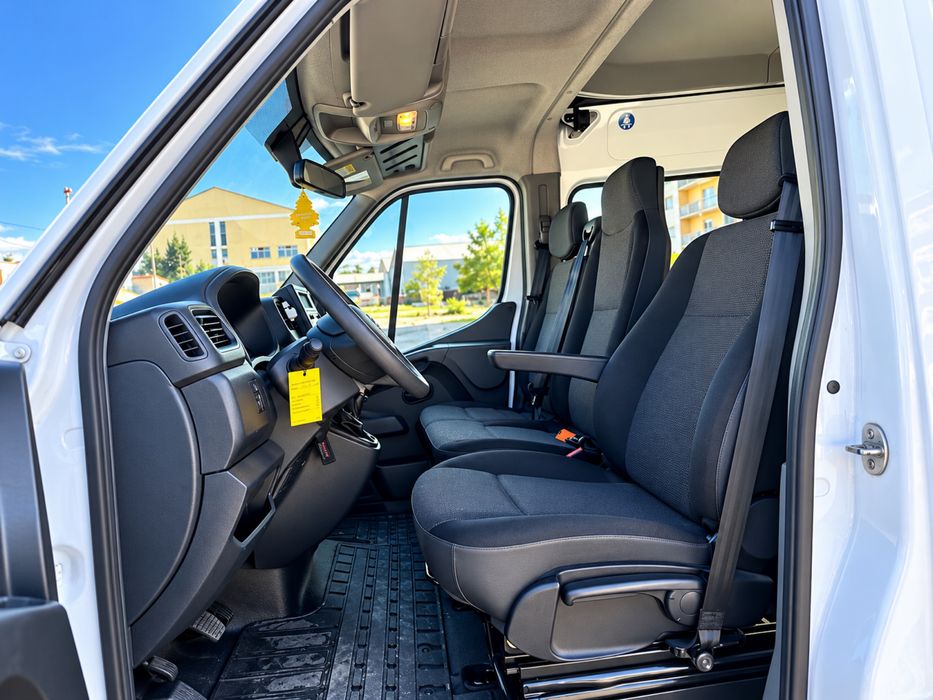 Nissan NV400 7 lugares