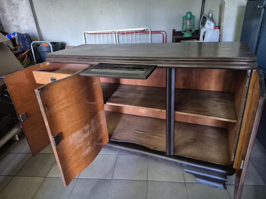 Komoda w stylu Art Deco