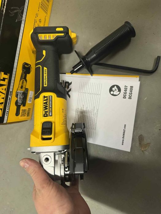 Szlifierka kątowa DeWalt DCG407 nowy model nówka