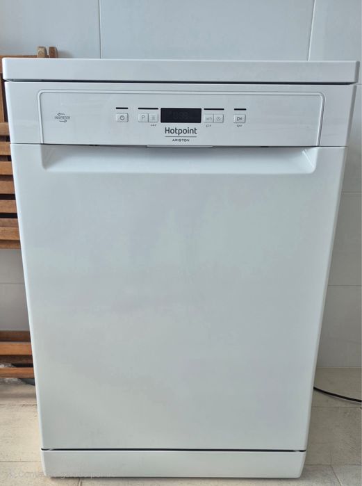 Maquina Louça Hotpoint Ariston - Muito bom estado