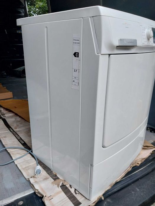 Сушильна машина    Electrolux EDI96150W