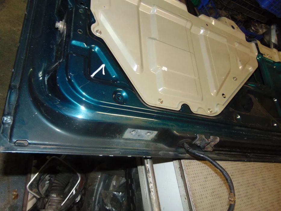 Opel Frontera A portão mala