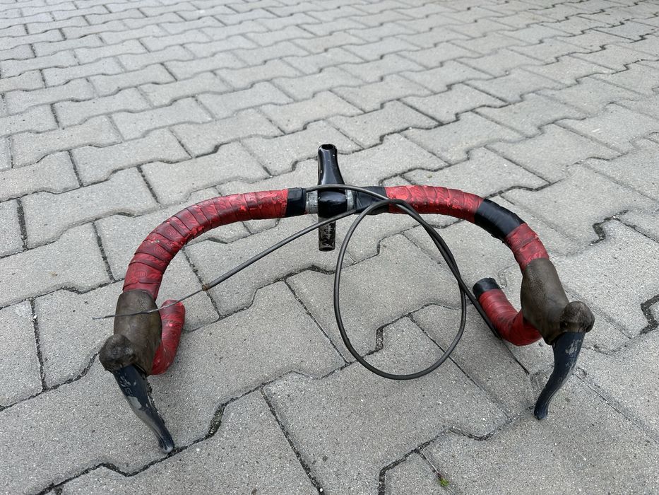 Kokpit kierownica baranek szosowa klamki  SR Suntour