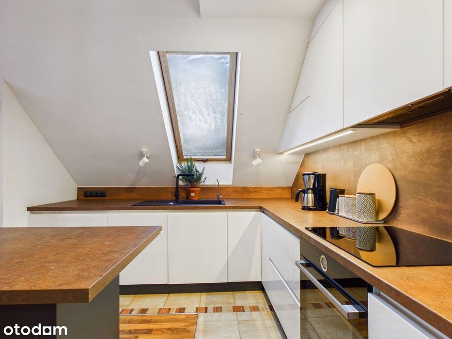 Taras i antresola / 120m2 przestrzeni