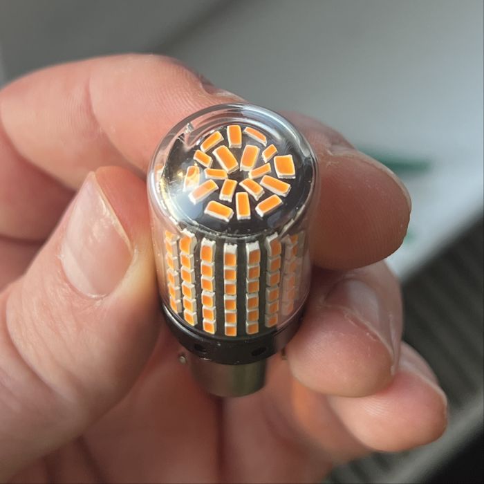 Led лампа BAU15S (PY21W), жовта.