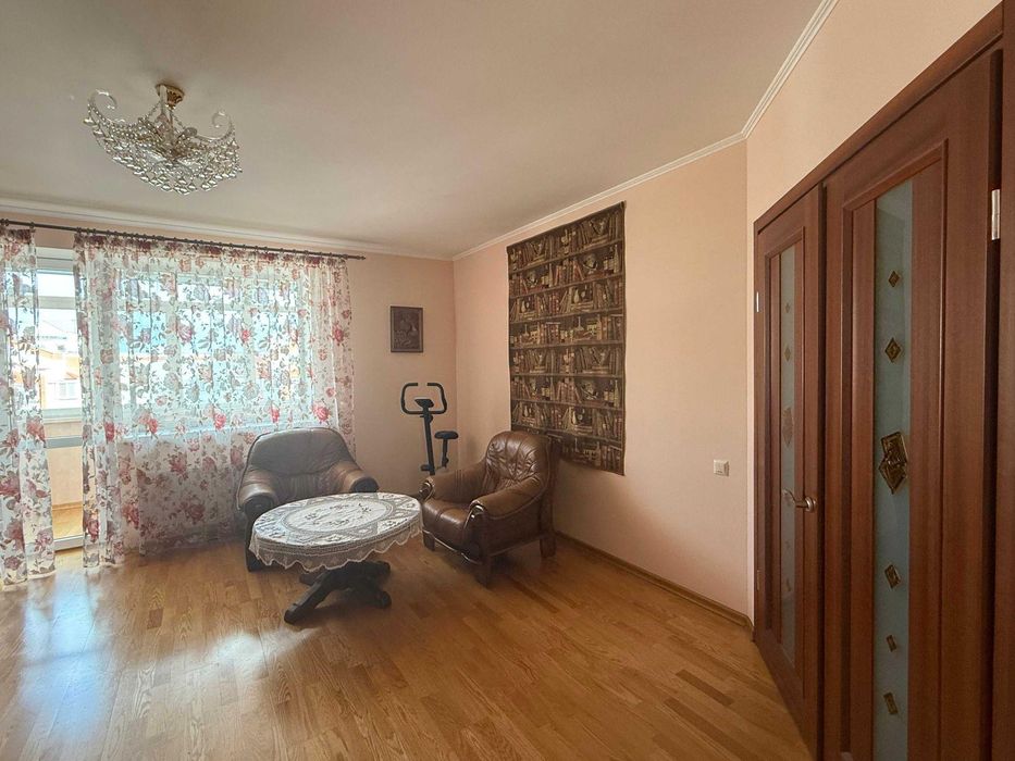 Продам 2кім.квартиру вул.Грушевського,парк Перемоги,м.Бровари DM
