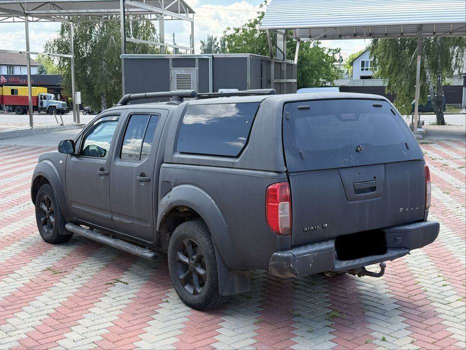 Продам Nissan Navara 4x4 лівий руль