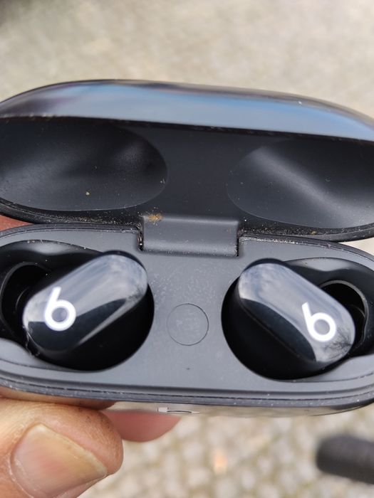 Beats studio buds - original