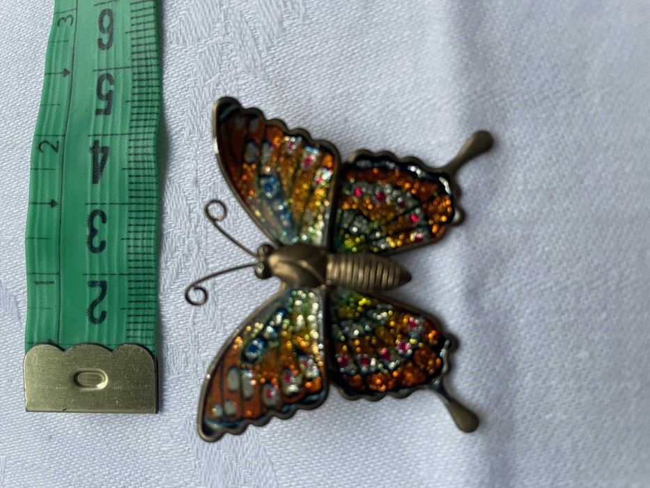 Вінтажна брошь-метелик з емалями