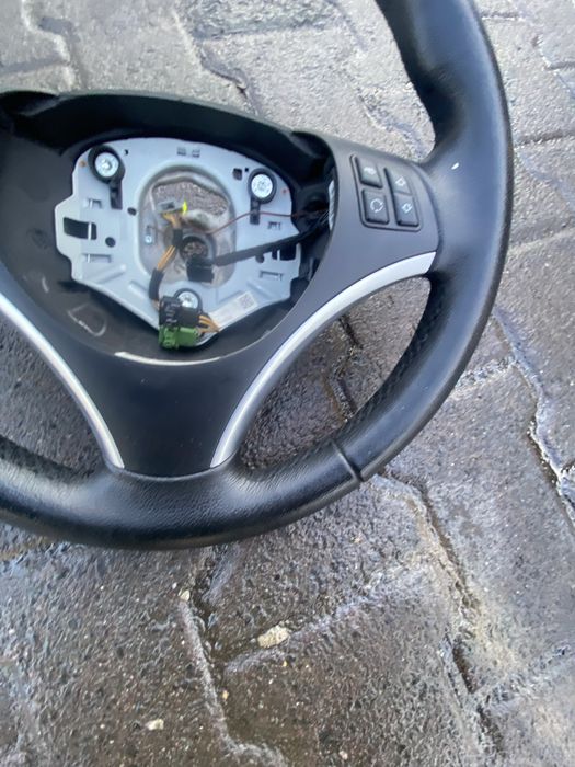 Kierownica Multifunkcja BMW E90 E91 E92 E93 E87 E81 E84