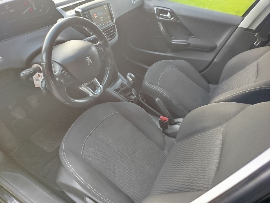 Peugeot 208 1.6HDI 2017/Econômico/Estimado