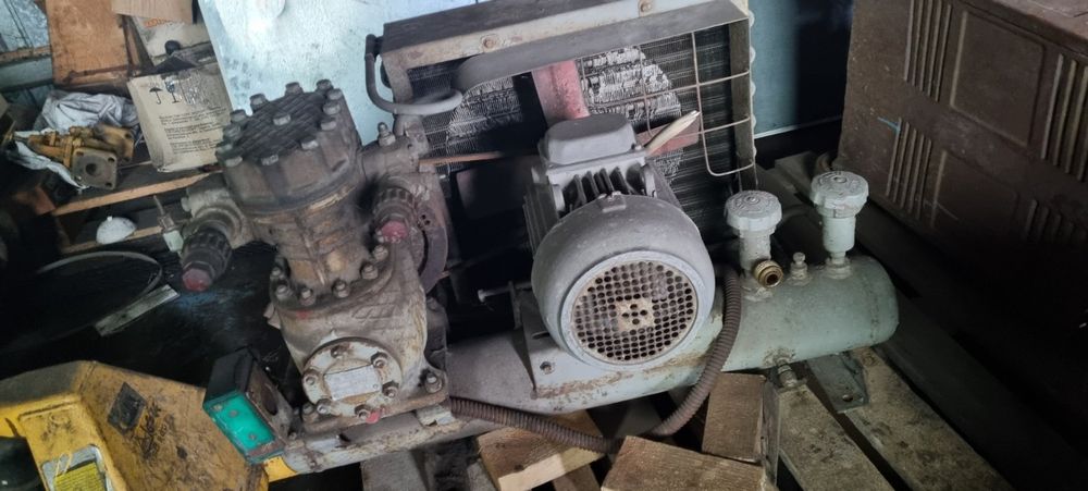 Компресор холодильний