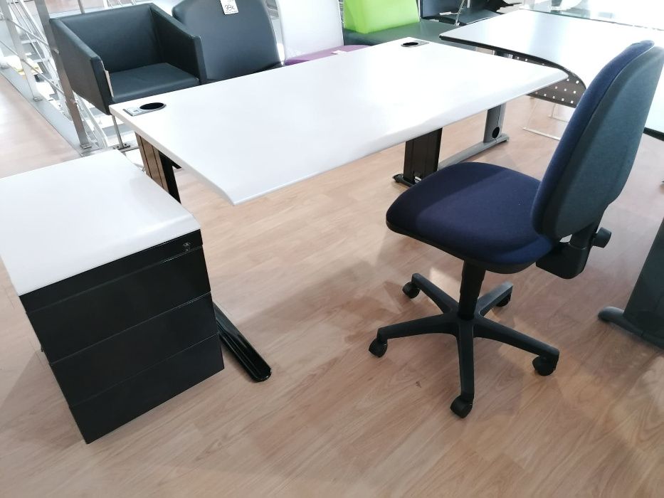 Used Rolling Drawer Unit64741076446466122