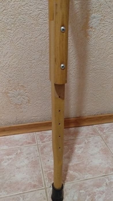 Костыли деревянные