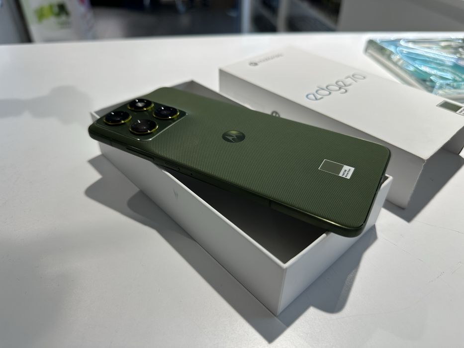 Motorola Edge 70, gwarnacja, pudelko