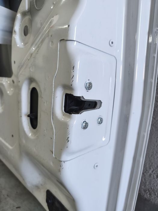 Porta TRASEIRA DIREITA RENAULT MASTER IV 2024–2026 / NISSAN INTERSTAR III / OPEL MOVANO – H2 – 86,5 × 189 CM –