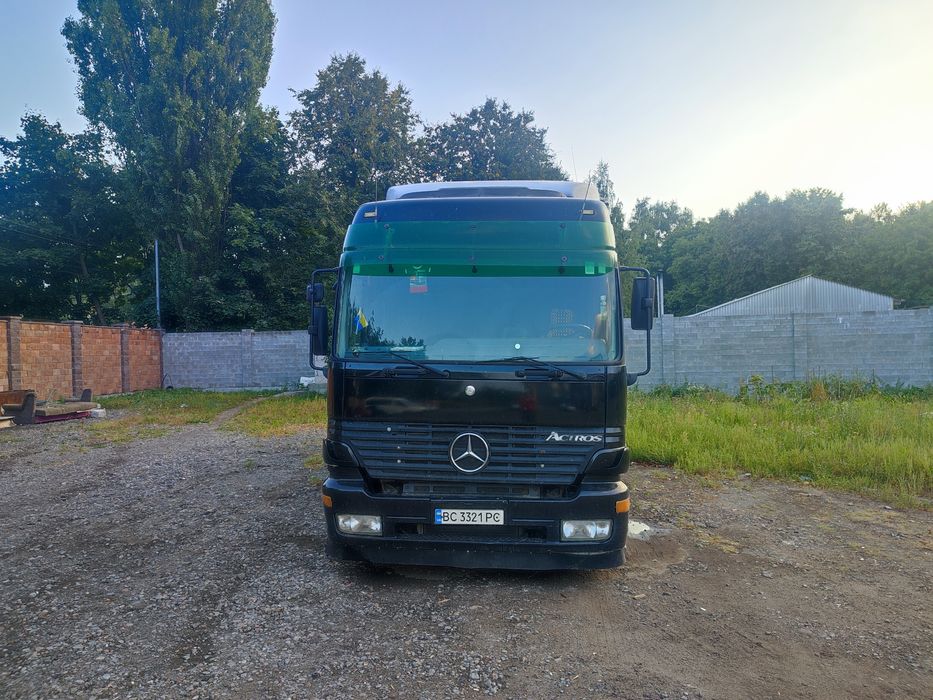 Продам автомобіль Мерседес 950