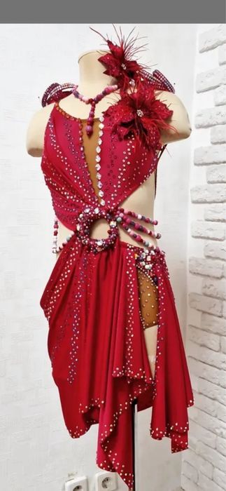 Бальне плаття для латини