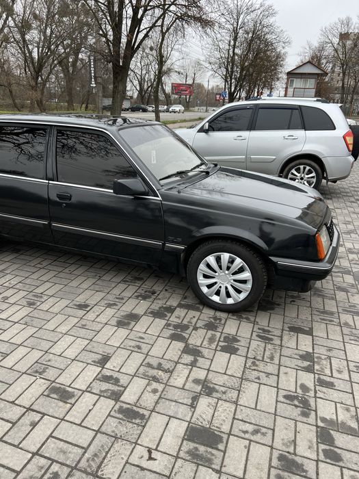 Opel Ascona 1.6 газ/безнин