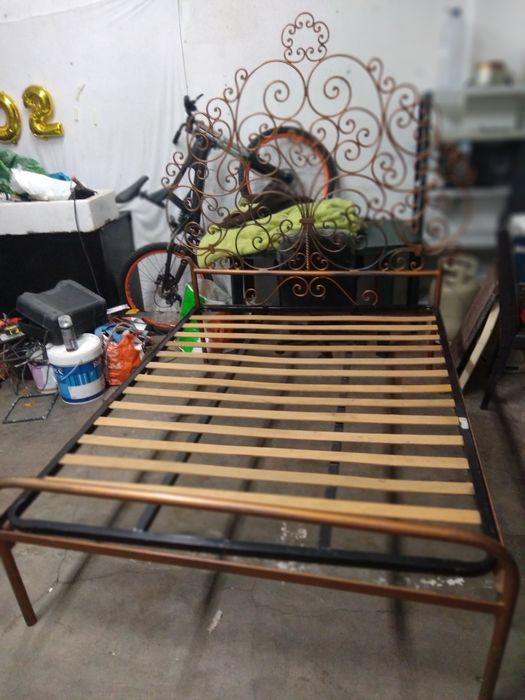 Cama de ferro sem colchao