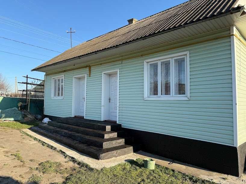 продається будинок с.Керстенці