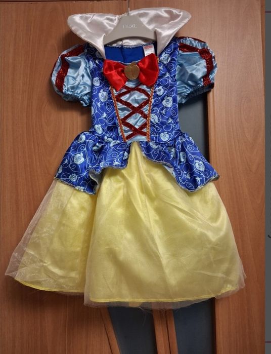 Нарядні красиві сукні для принцеси на 3-8 років