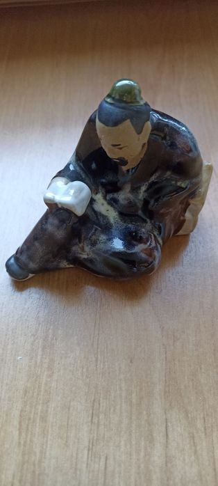 Chińska figurka mnicha